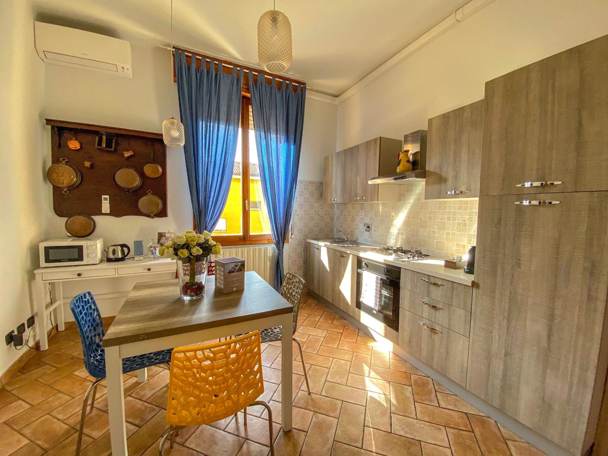 Апартаменты La Casa Di Maryangel Медичина Экстерьер фото
